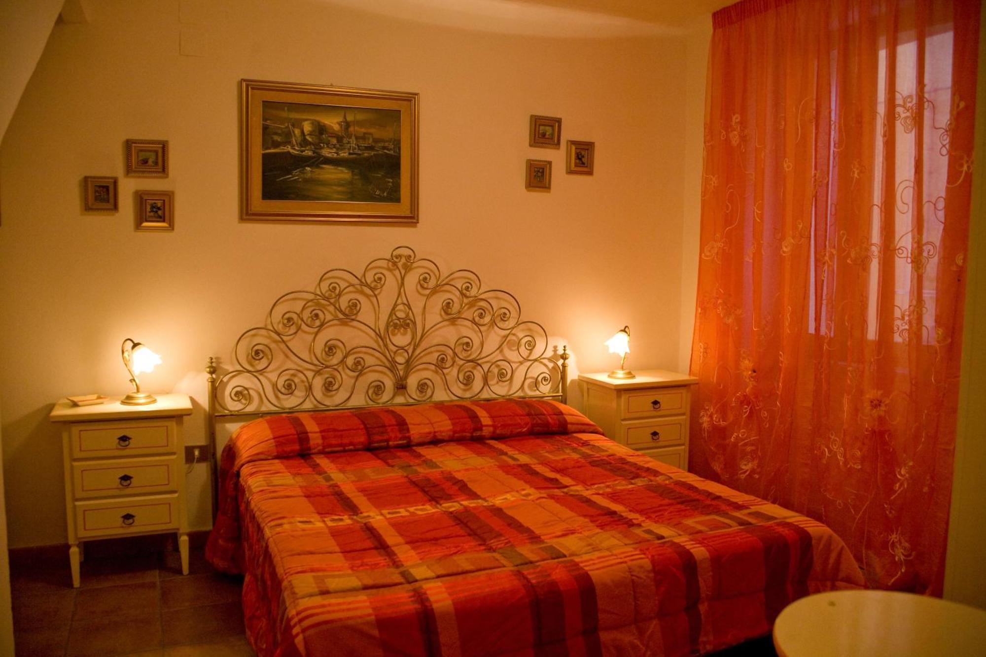 B&B Vecchia Alghero Bagian luar foto